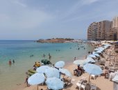 "السياحة والمصايف" بالإسكندرية: شاطئ ميامى الأكثر إقبالا بنسبة إشغال 75%