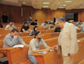 رئيس جامعة كفر الشيخ يتفقد سير الامتحانات الإلكترونية للفصل الدراسي الثانى