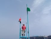 "السياحة والمصايف" بالإسكندرية ترفع الرايات الخضراء على الشواطئ 