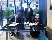 وزير الصحة يشهد توقيع بروتوكول بين "أكديما" والقابضة القطرية لتصدير الدواء المصرى