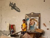 معرض فنى فى غزة يعكس معاناة الأطفال من الانتهاكات الإسرائيلية