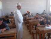رئيس سوهاج الأزهرية يتفقد لجان امتحانات الثانوية بمجمع معهد الروافع الابتدائى