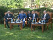 محافظ القليوبية يستقبل وكيل البرلمان وسفير أذربيجان بحديقة الصداقة المصرية الأذربيجانية