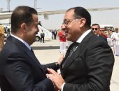 رئيس الوزراء يستقبل نظيره العراقى والوفد المرافق له بمطار القاهرة