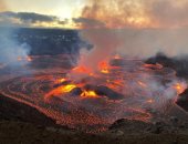 العالم هذا الصباح.. وزارة الدفاع الروسية: إطلاق سراح 94 جنديا روسيا.. "حمم مشتعلة وألسنة لهب" اشتعال بركان كيلويا في هاواي الأمريكية.. زيلينسكي يعلن فرض عقوبات أوكرانية جديدة ضد 178 فردا أغلبهم روس