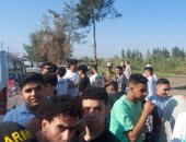 توافد الطلاب على لجان امتحانات الثانوية العامة بالإسماعيلية.. صور 