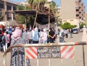 توافد طلاب الثانوية العامة بالقليوبية لأداء أول امتحانات العام الدراسي الحالي.. فيديو وصور