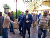 محافظ الأقصر يتفقد لجان امتحانات الثانوية العامة.. فيديو وصور