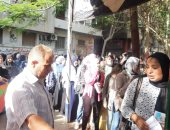 انطلاق اليوم الثانى من ماراثون الثانوية العامة بالمحافظات.. تواجد أمنى فى محيط اللجان..19 ألفا و300 طالب يؤدون الاقتصاد والإحصاء داخل 50 لجنة ببنى سويف و30 ألفا بأسيوط.. وحضور مبكر لطلاب شمال سيناء.. صور