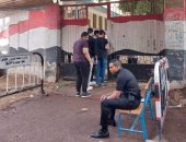 بدء خروج طلبة الثانوية العامة بعد أداء الامتحان بمادتى الاقتصاد والإحصاء 