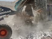 إزالة 110 حالات تعد بالبناء على الأراضى الزراعية وأراضى أملاك الدولة فى مغاغة