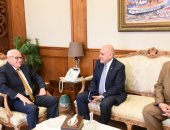 محافظ بورسعيد يستقبل رئيس جهاز تعمير سيناء لمتابعة مستجدات مشروعات التعاون