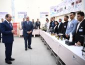 الرئيس السيسي يتفقد مجمع الورش بجامعة برج العرب التكنولوجية بالإسكندرية