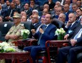 الرئيس السيسي عن صاحب عمارة مخالفة بالميناء: قلت يتقبض عليه وما يخرجش إلا لما يسيب الأرض