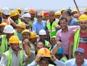الرئيس السيسى: الطرق والمحاور الجديدة تهدف لتسهيل حركة المواطنين بالقاهرة والمحافظات