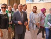 محافظ الإسكندرية يتفقد لجان الثانوية العامة ويوجه بتوفير المناخ الجيد للطلاب