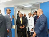 وزير التعليم العالى يتفقد الأقسام الداخلية بمستشفى جامعة القناة.. صور