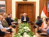 الغضبان يستقبل لجنة من وزارة الصحة لاستلام مبنى السلام البحري ببورسعيد.. صور