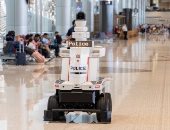 نشر روبوتات الشرطة بالمطار الدولى الرئيسى فى سنغافورة