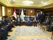 محافظ كفر الشيخ يستقبل 3 وزراء لوضع حجر أساس منطقة لوجستية تجارية.. صور