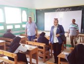طلاب الثانوية الأزهرية بالإسكندرية يؤدون امتحان "الأدب والنصوص والمطالعة"