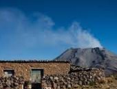 ثوران بركان أوبيناس فى بيرو.. والسلطات تحذر: يستمر بضعة أشهر