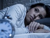 دراسة تؤكد: قلة النوم تجعلنا أقل سعادة وأكثر قلقا