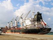 ميناء دمياط يستقبل 200 طن زيت طعام و9562 طن ذرة و11500 طن قمح