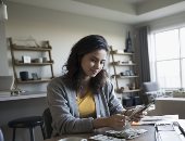 نساء 4 أبراج يشعرن بالمسئولية تجاه أموال أزواجهن.. الميزان لا تسمح بالتبذير