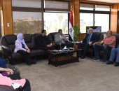 رئيس جامعة القناة يستقبل مدير مركز الاختبارات الإلكترونية بوزارة التعليم العالى