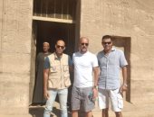 "جوارديولا" يستكمل جولته السياحية فى أسوان بزيارة "جبل السلسلة"