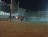 أطفال يشاركون فى تجهيز ساحات صلاة عيد الأضحى بالمنيا.. فيديو وصور 