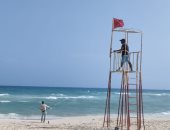 رفع الرايات الحمراء على شواطئ غرب الإسكندرية فى ثانى أيام عيد الأضحى