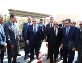 وزير التعليم يتفقد لجان امتحانات الثانوية العامة بالغردقة .. صور