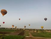 الأقصر تشهد تحليق 10 رحلات بالون طائر على متنها 200 سائح من حول العالم.. صور