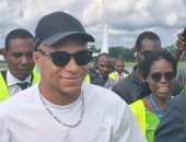 كيليان مبابي يزور الكاميرون ويخوض مباراة ودية غدا.. فيديو وصور