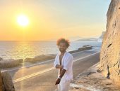 محمد صلاح ينشر صورة جديدة له على البحر من إجازته