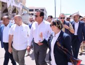 وزير الصحة يتفقد مقر حملة 100 يوم صحة بمنطقة بشاير الخير.. ويوجه بمد العمل