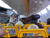 فوضى فى السماء.. شجار بين رجلين حول المقاعد على طائرة أيرلندية "فيديو وصور"