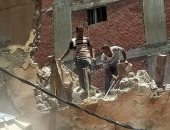 إزالة الأجزاء الخطرة من العقار المنهار بحى جمرك الإسكندرية