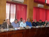 اجتماع لحصر مشروعات الإسكان الحكومى بنطاق محافظة الإسماعيلية 