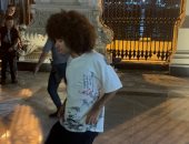 التيك توكر العالمي "نويل" يرقص على ضفة قناة السويس ببورسعيد.. صور