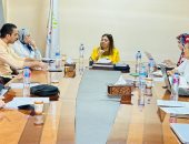 إيمان كريم تناقش نظام التعليم الدمجى مع خبراء وزارة التربية والتعليم