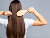 وصفات طبيعية لترطيب الشعر الجاف.. خطوات تجعله ناعما ولامعا طول الوقت
