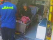 إنقاذ سيدة بلا مأوى تفترش الطريق العام بطنطا ونقلها لدار رعاية المسنين