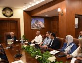 محافظ بورسعيد يستقبل مستشار رئيس مجلس الوزراء للمشروعات القومية 