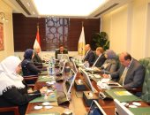 وزير التنمية المحلية يتابع معدلات تنفيذ المشروعات التنموية بالقاهرة والجيزة