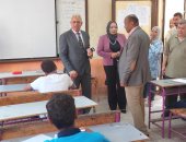 مدير تعليم القاهرة يتفقد سير أعمال امتحانات النقل "دور ثان" بإدارة الوايلى