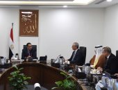 رئيس الوزراء يلتقى الرئيس التنفيذى لشركة "أكوا باور" السعودية
