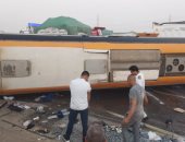 إصابة 16 راكبا فى حادث انقلاب أتوبيس على الطريق الصحراوى الشرقى